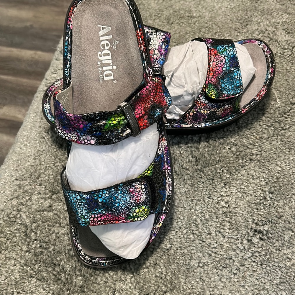 ALEGRIA Karmen Bubblish KAR-137 Multi-Color Slides